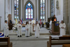 Feier der 1. Heiligen Kommunion in Sankt Crescentius (Foto: Karl-Franz Thiede)